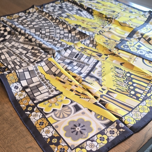 Emilio Pucci Yellow and Black Architectural Silk Scarf - Picture 6 of 6